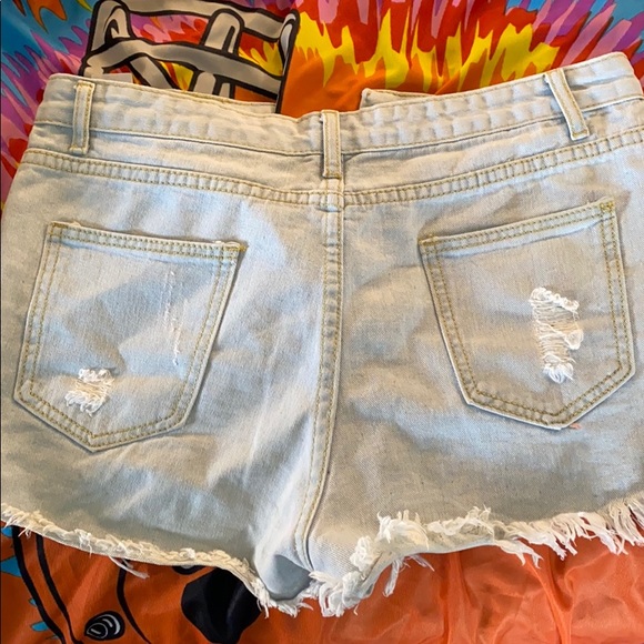 Retro ripped jean shorts - Picture 4 of 4